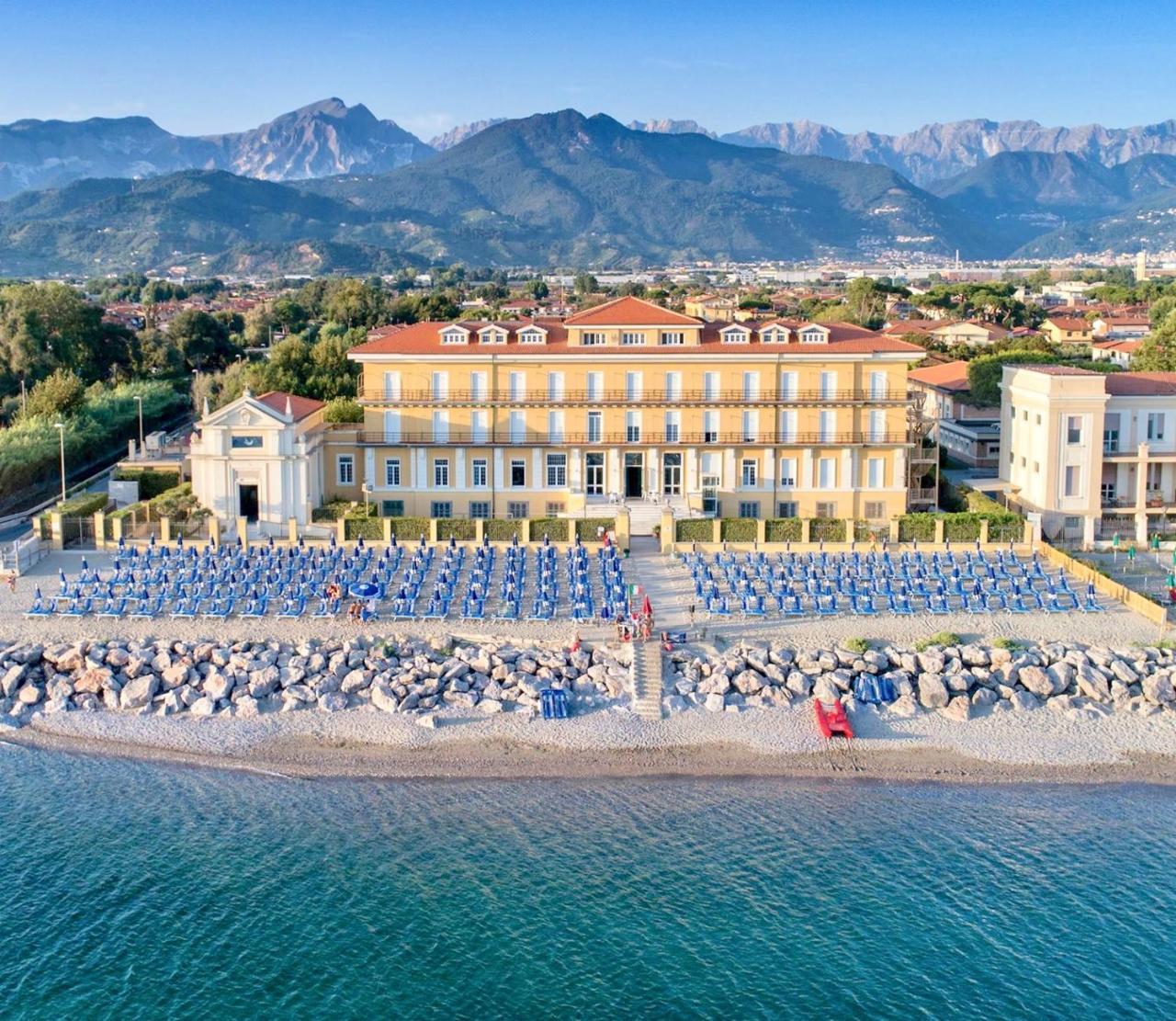 Casa F.A.C.I Hotel Marina di Massa Exterior photo